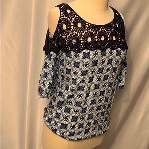 Market & Spruce Cold Shoulder Navy & White Shirt